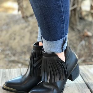 L and B fFringe Bootie